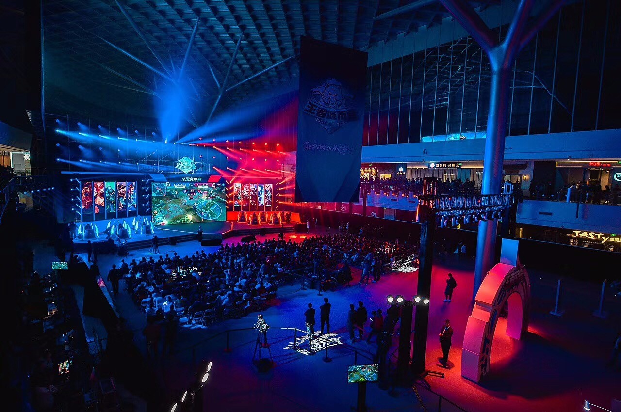 LGD Gaming 官方宣布：前 EDGY 辅助 YCX 正式加入，共同迎接新赛季！