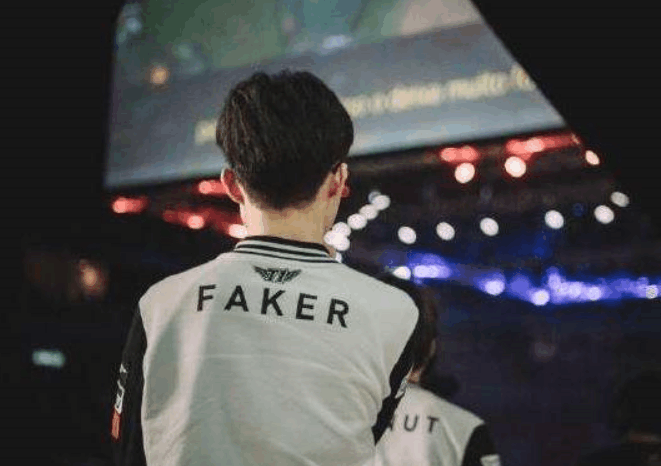 恭喜TL斩获2025LCS Lock In冠军